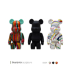 تصویر از مجسمه bearbrick نشسته وایت پلیت کد 96.901 یک عددی